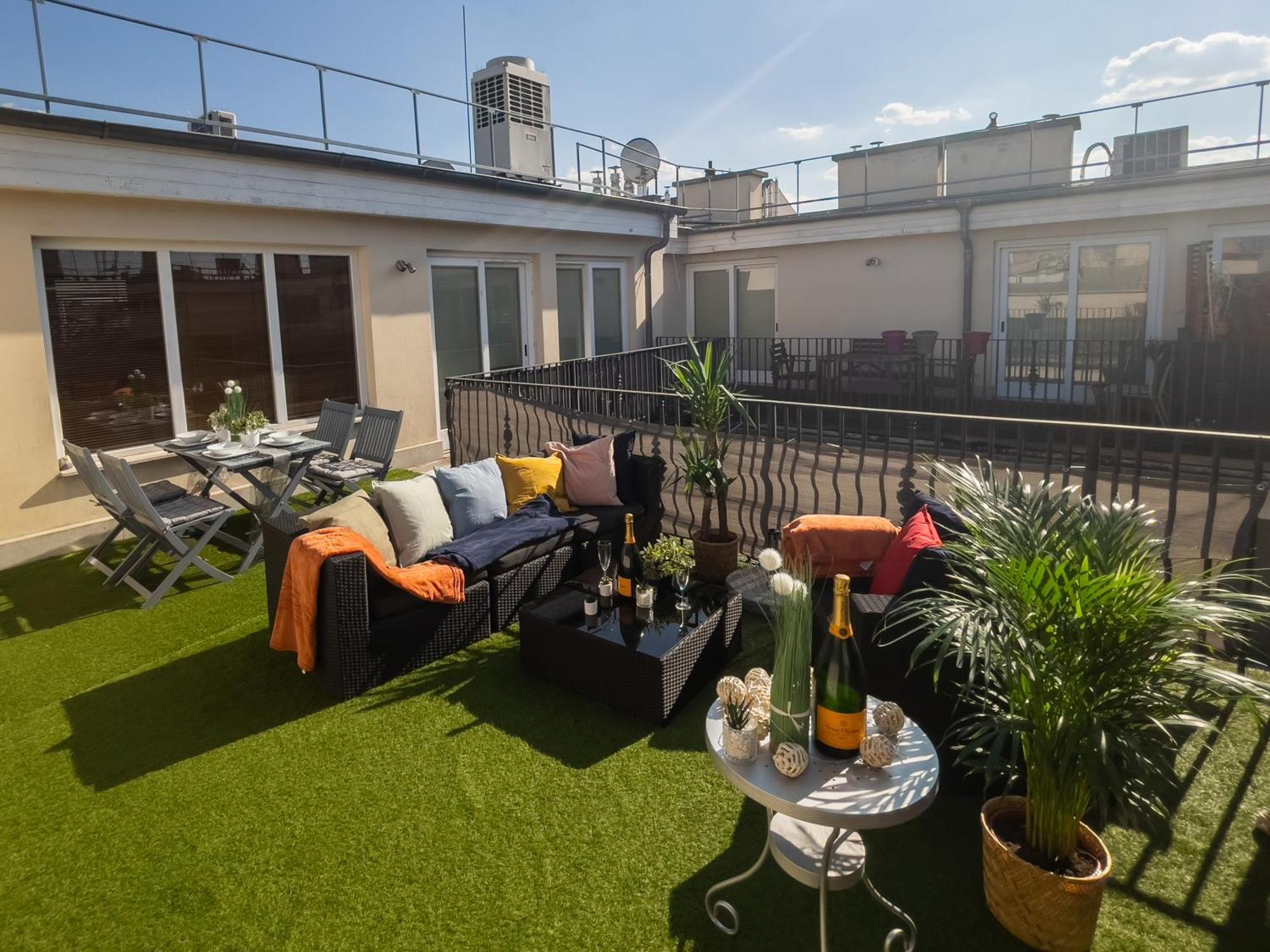 Luxurious Penthouse In The Heart Of บูดาเปสต์ ภายนอก รูปภาพ